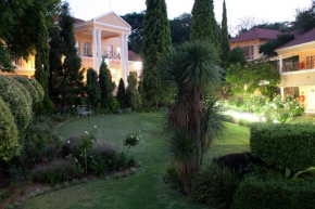 Гостиница Little Tuscany Boutique Hotel  Йоханнесбург